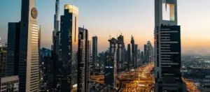 Facturation à Dubaï avec détails complets pour une facture conforme et fiable - (Credits unsplash)